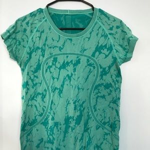 Lululemon short sleeve crew neck